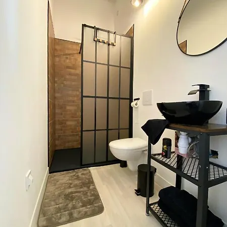 فندق مبيت وإفطار Rooftop Face A La Cite 'rfc' قرقشونه