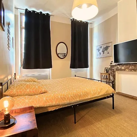 Rooftop Face A La Cite 'rfc' Bed & Breakfast