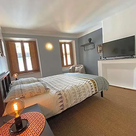 Rooftop Face A La Cite 'rfc' Bed & Breakfast