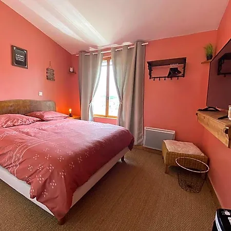 Rooftop Face A La Cite 'rfc' Bed & Breakfast 3*