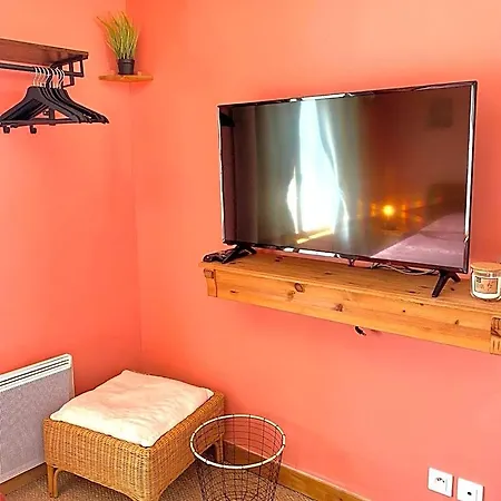 Rooftop Face A La Cite 'rfc' Bed & Breakfast 3*