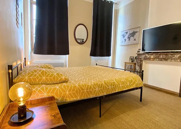 Alojamento de Acomodação e Pequeno-almoço Rooftop Face à La Cité 'rfc'