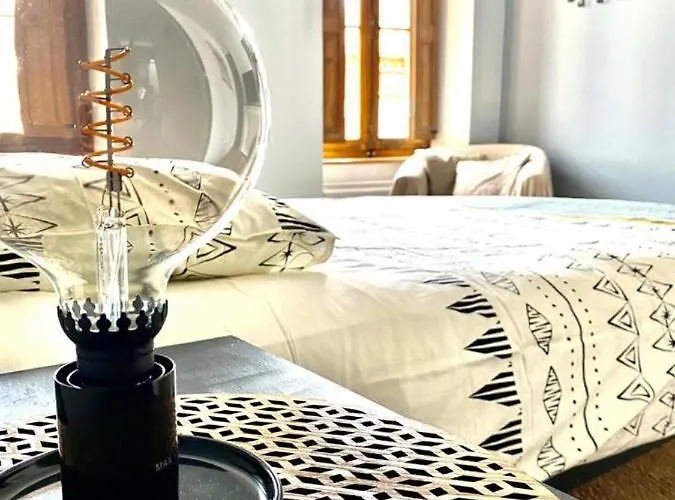 Rooftop Face à La Cité 'rfc'