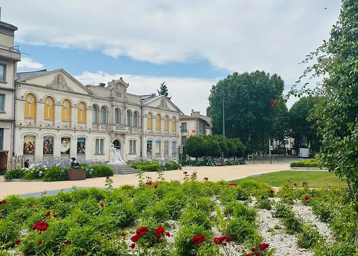 Rooftop Face A La Cite 'rfc' 3* قرقشونه